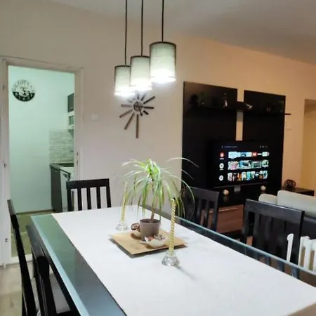 Astra M 아파트 베오그라드